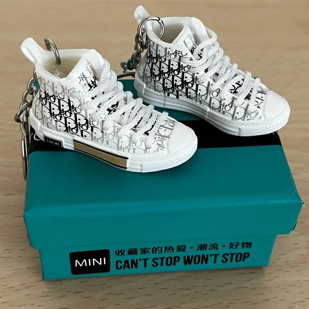 3D Mini White and Black Fashion Sneaker Keychain BNIB